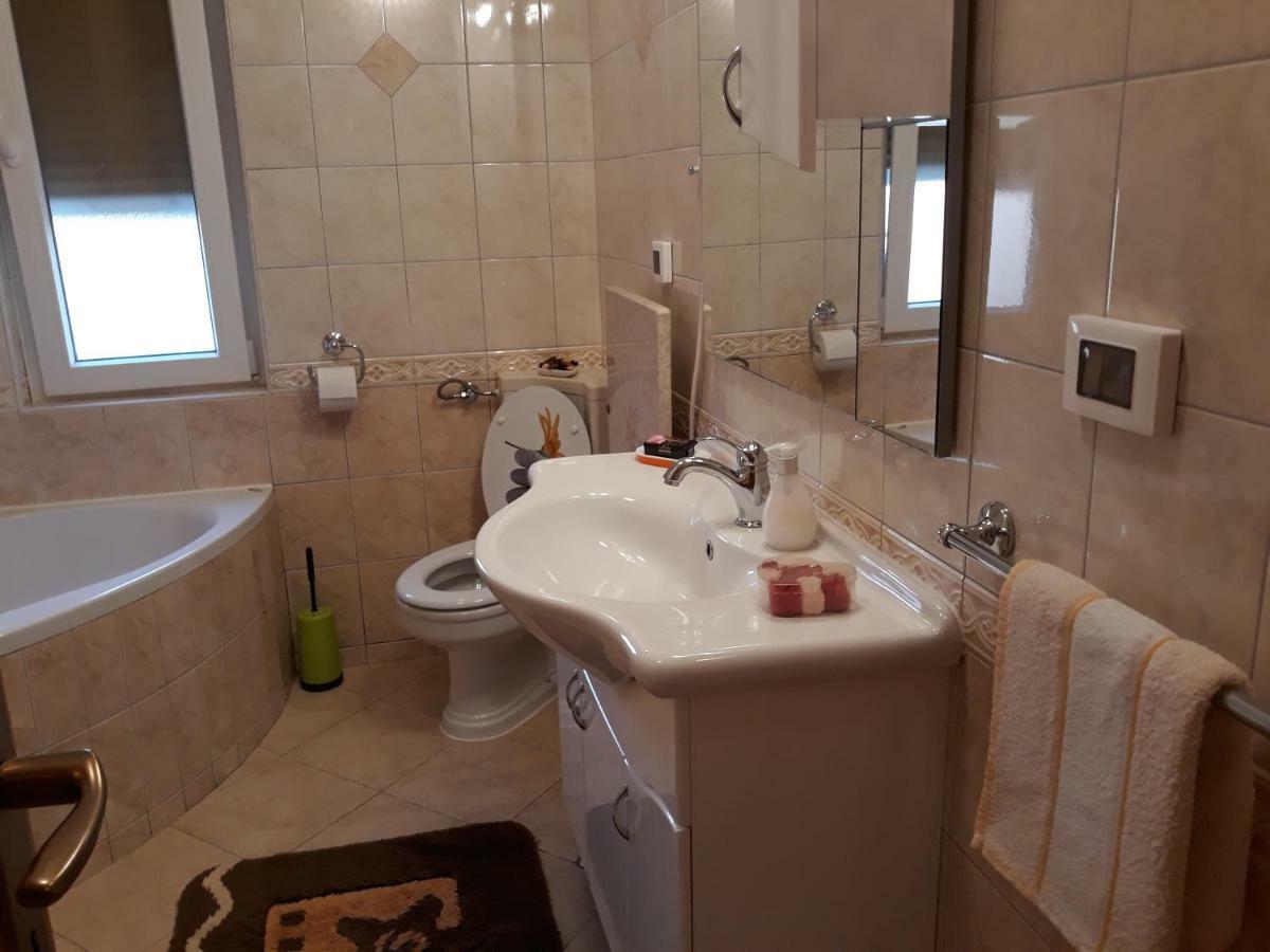 Apartment Matea 罗维尼 外观 照片